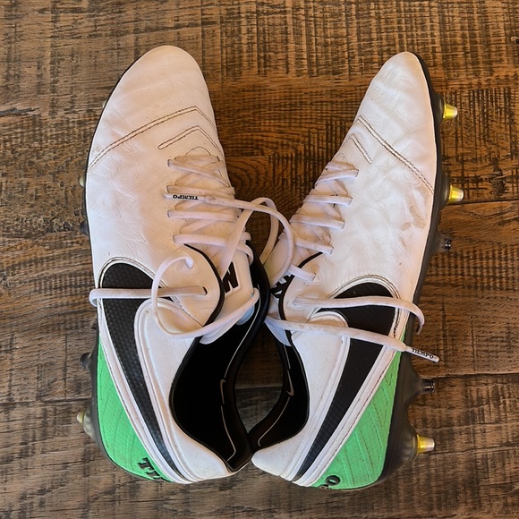 Nike tiempo legend 9 Elite FG cleats - Picture 3 of 8